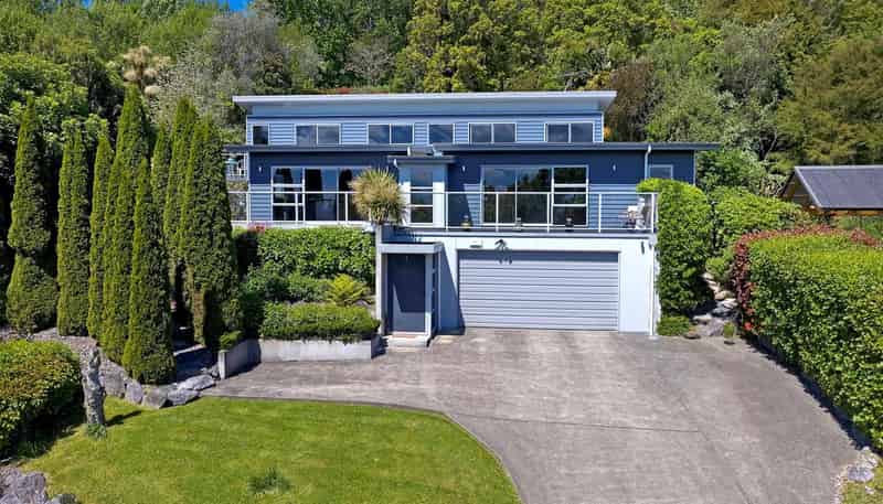  10 Burrough Place, Enner Glynn