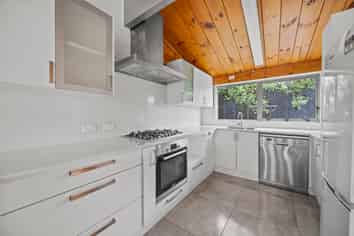 9 McInnes Road, Weymouth