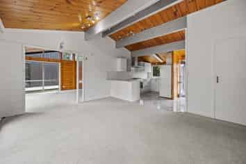 9 McInnes Road, Weymouth