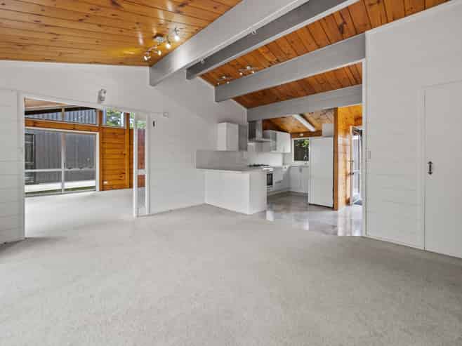 9 McInnes Road, Weymouth