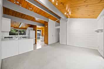 9 McInnes Road, Weymouth