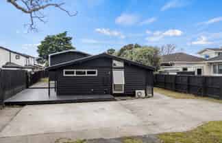 9 McInnes Road, Weymouth