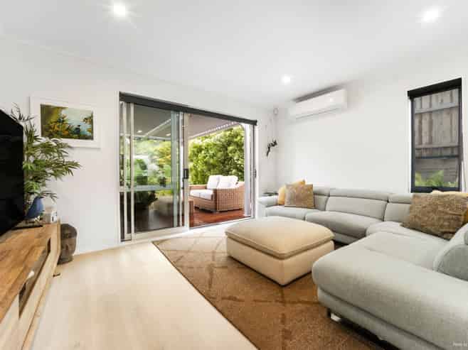 4 Orowaru Avenue, Massey