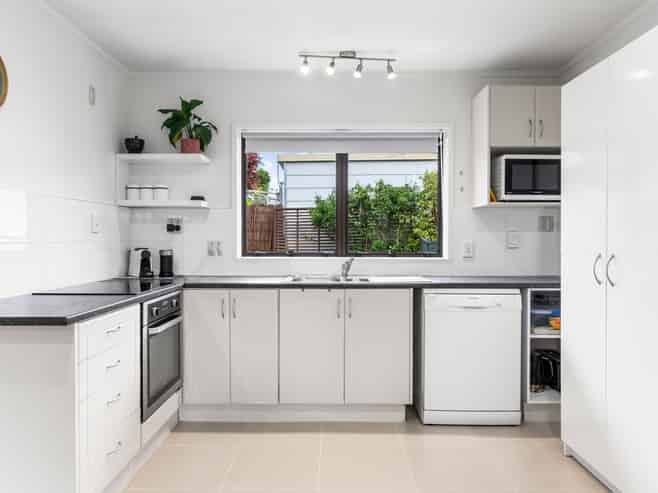 2/508 East Coast Road, Windsor Park