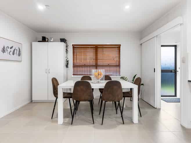 2/508 East Coast Road, Windsor Park