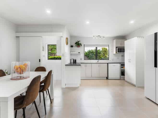 2/508 East Coast Road, Windsor Park