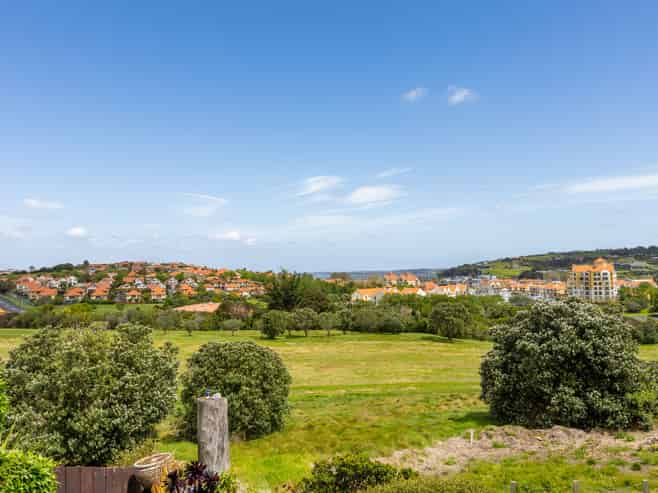 280 Alec Craig Way, Gulf Harbour