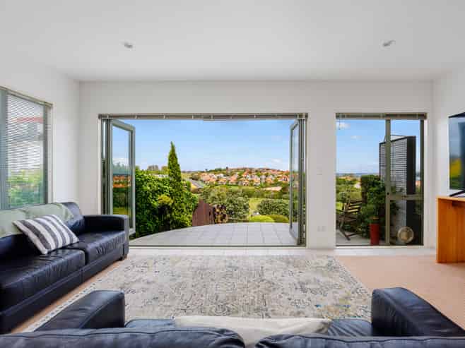 280 Alec Craig Way, Gulf Harbour