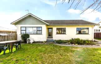 Nelson & Bays - Address withheld