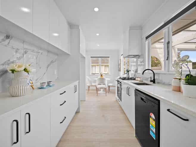 34 Johnstones Road, Otara