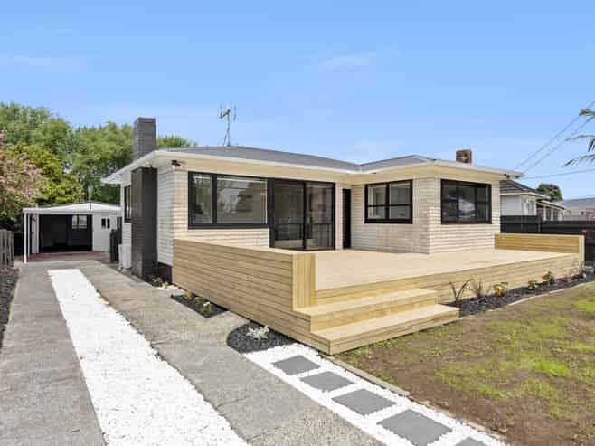 34 Johnstones Road, Otara