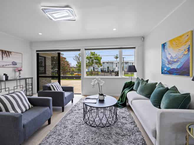 34 Johnstones Road, Otara