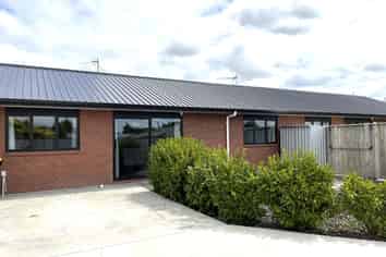 6B Brown Avenue, Carterton