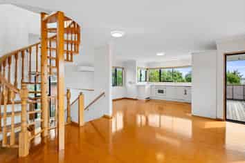 11 Moana Avenue, Belmont