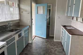 45 Grants Road, Marchwiel