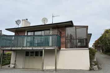 45 Grants Road, Marchwiel