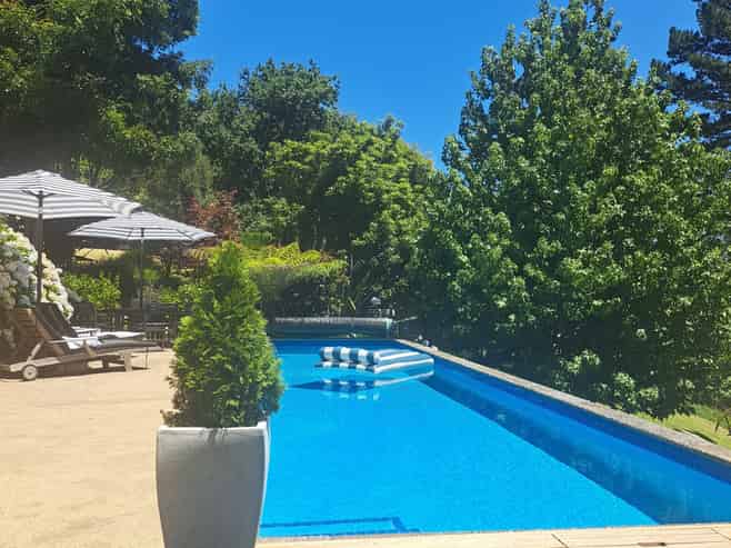 18 Ara-Kotinga, Whitford