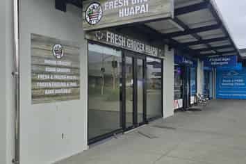 Modern Huapai Retail Corner Unit