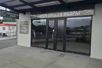 Modern Huapai Retail Corner Unit