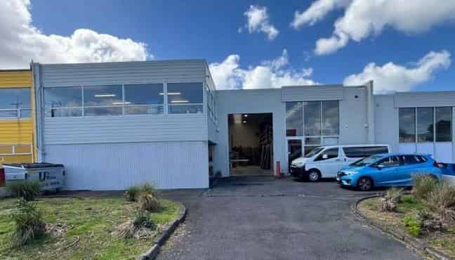  Unit 2, 4 Goldfield, Wairau Valley