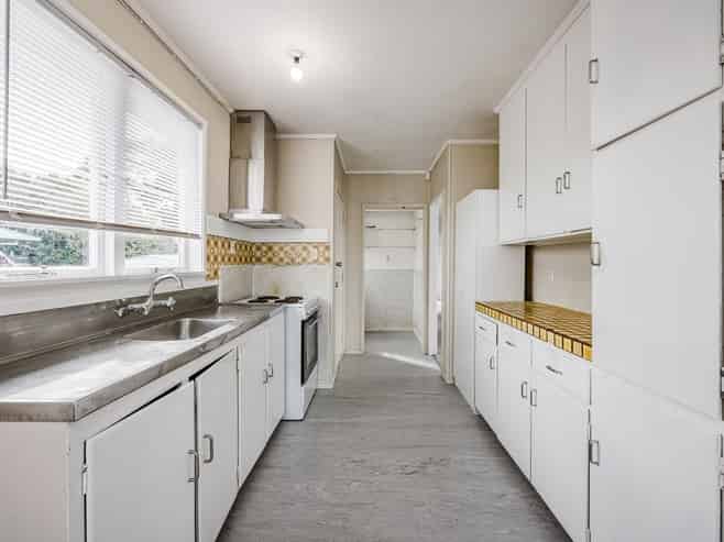 21 President Avenue , Papakura