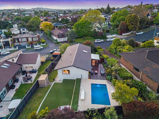 8 Greenbank Drive, Saint Johns