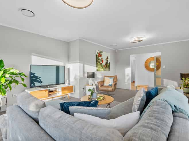 8 Greenbank Drive, Saint Johns