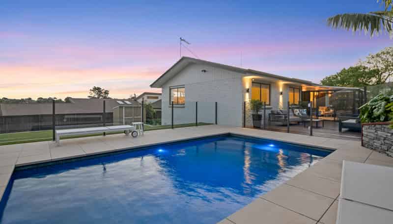 8 Greenbank Drive, Saint Johns