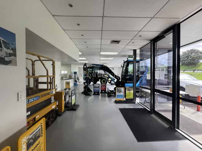 1,730sqm Massive Profile & Gantry Crane