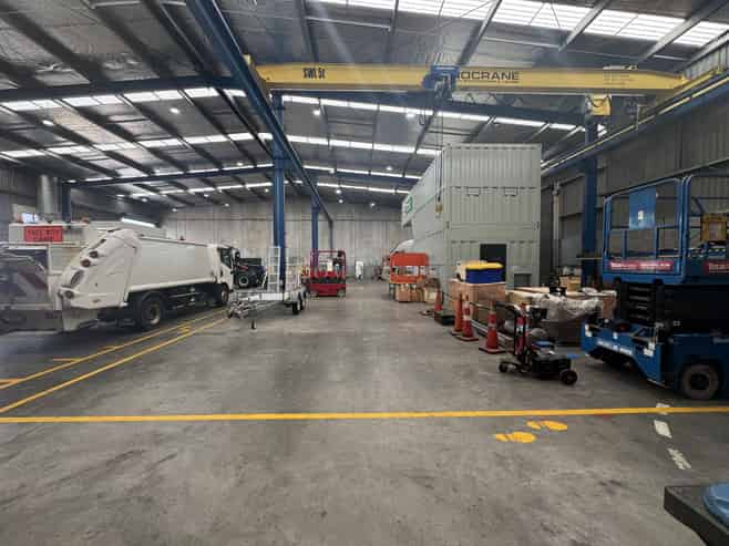 1,730sqm Massive Profile & Gantry Crane