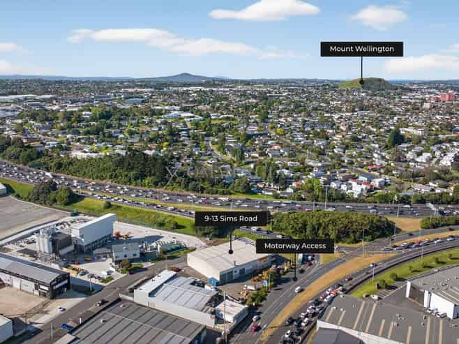 1,730sqm Massive Profile & Gantry Crane