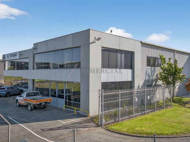 1,730sqm Massive Profile & Gantry Crane