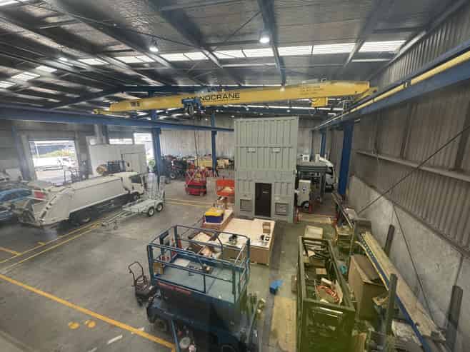 1,730sqm Massive Profile & Gantry Crane