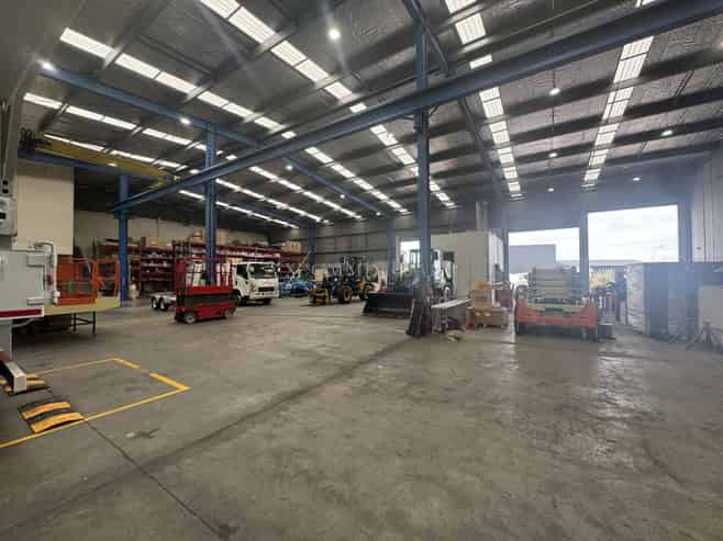 1,730sqm Massive Profile & Gantry Crane