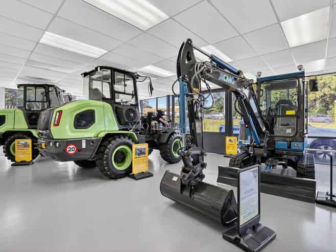 1,730sqm Massive Profile & Gantry Crane