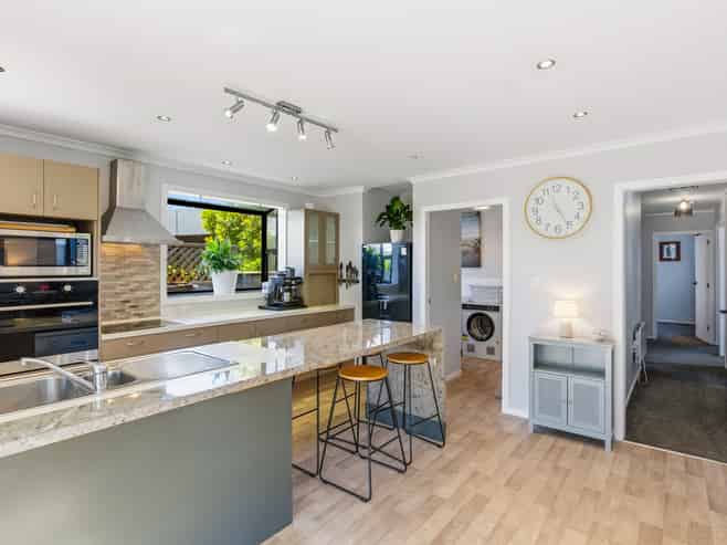 13 Bahama Crescent, Paraparaumu Beach