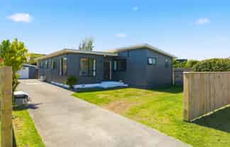 13 Bahama Crescent, Paraparaumu Beach