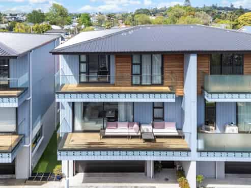 2/24 Pah Road, Epsom