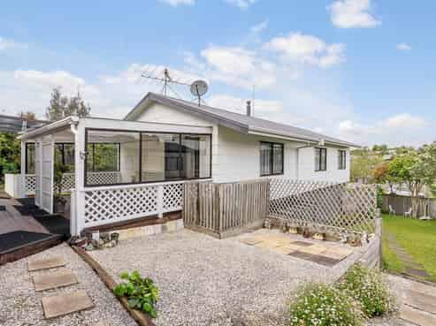 66 Athena Drive, Totara Vale