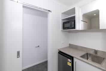 4D/188 Old Farm Road, Hamilton East