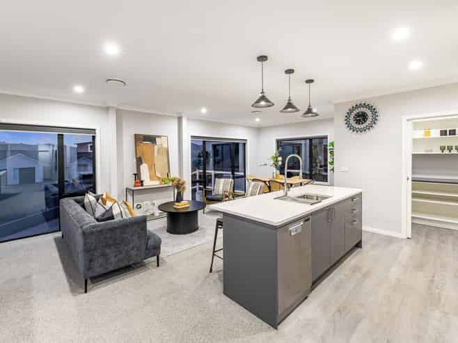 117 John Burke Drive, Aotea