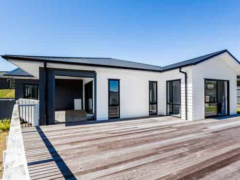 117 John Burke Drive, Aotea