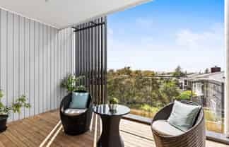 8/3 Milich Terrace, Te Atatu South