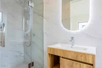 8/3 Milich Terrace, Te Atatu South