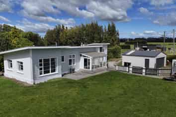 157 and 16 Seaward Road, Edendale