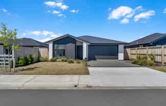 74 Crossley Avenue, Ravenswood