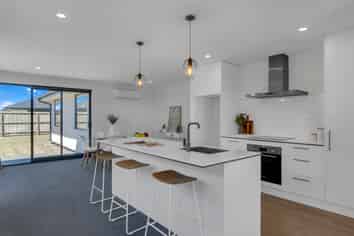 74 Crossley Avenue, Ravenswood