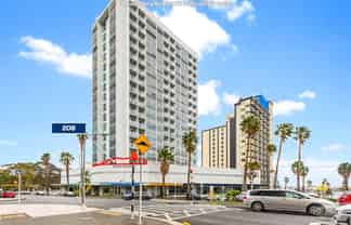 208/17 Amersham Way, Manukau