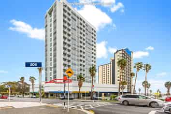 208/17 Amersham Way, Manukau