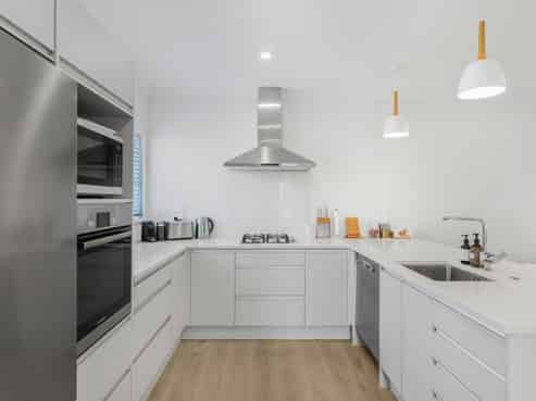 14 Springside Court, Huntington